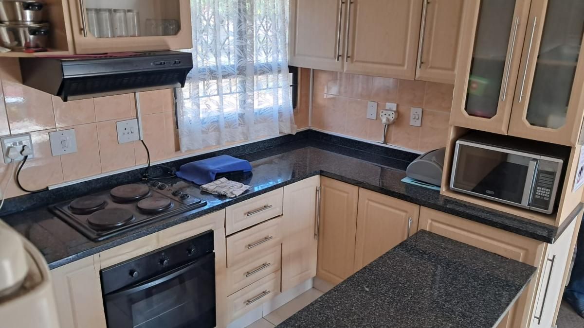 3 Bedroom townhouse - sectional for sale in Bellair, Durban
