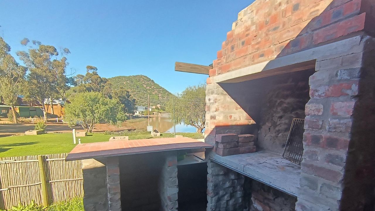 Photo 10 of 21