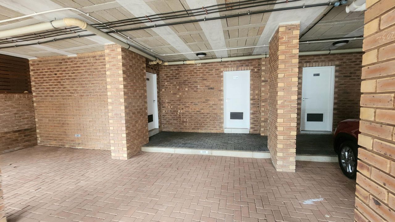 Photo 17 of 20