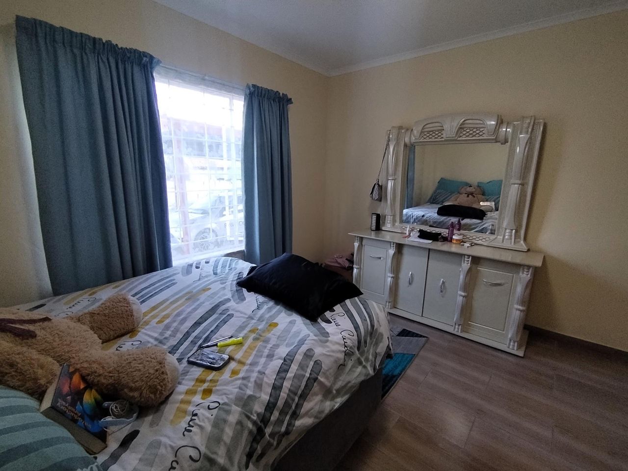 Photo 12 of 16