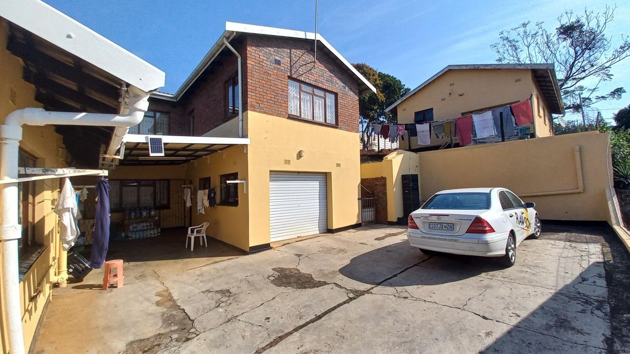 Photo 8 of 25