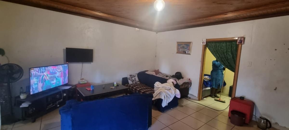 Photo 3 of 15