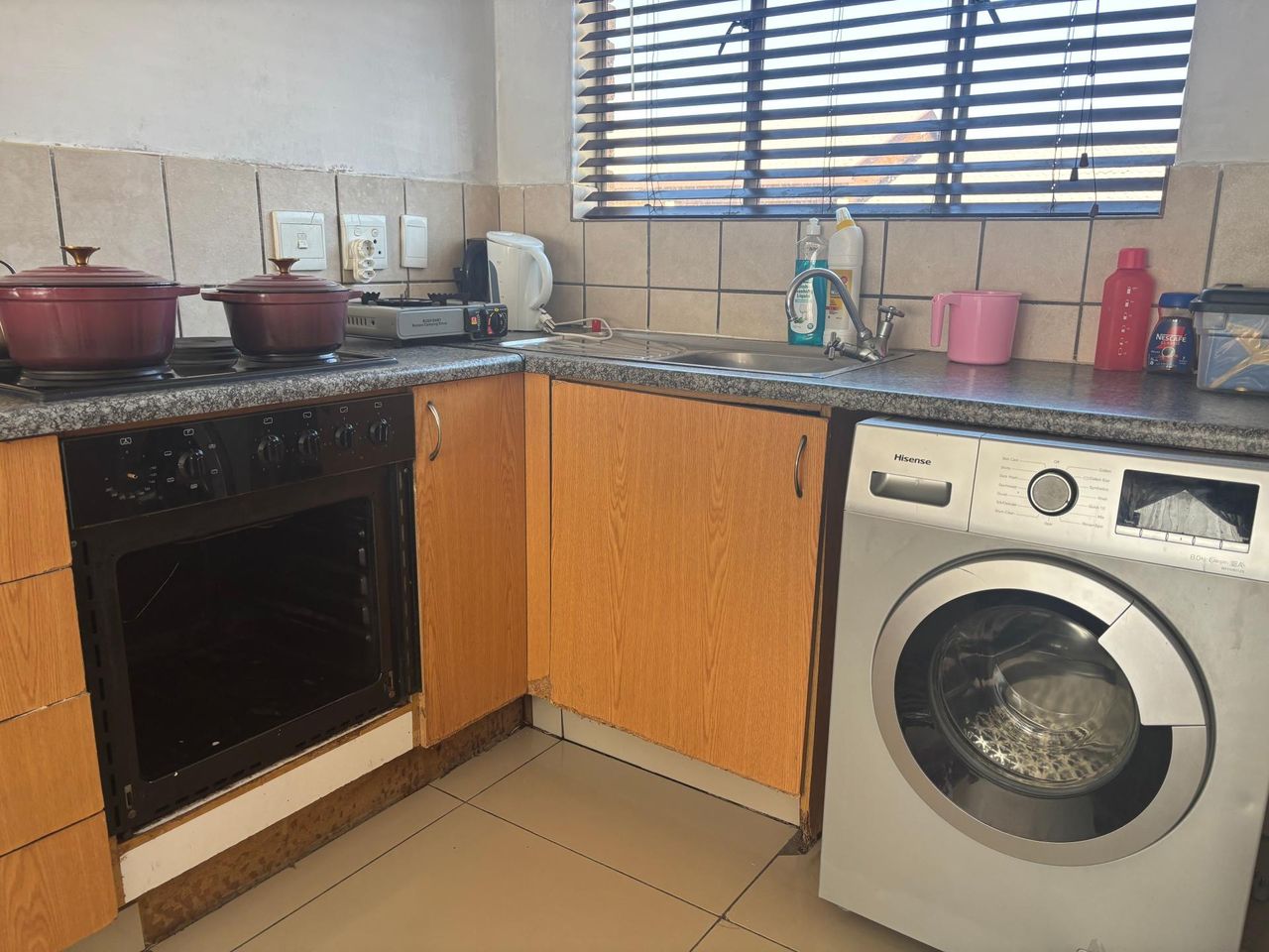 Photo 3 of 9