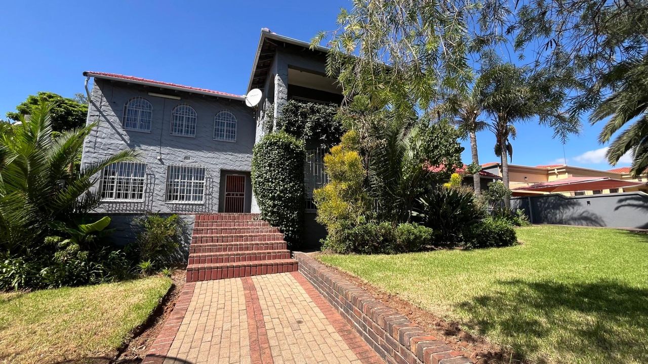 Photo of 5 Bedroom house to rent in Model Park, Witbank