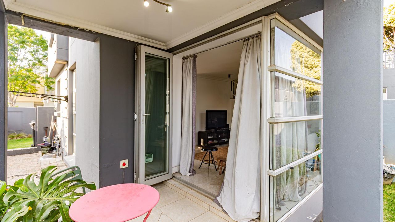Photo of 3 Bedroom duplex townhouse - sectional for sale in North Riding, Randburg