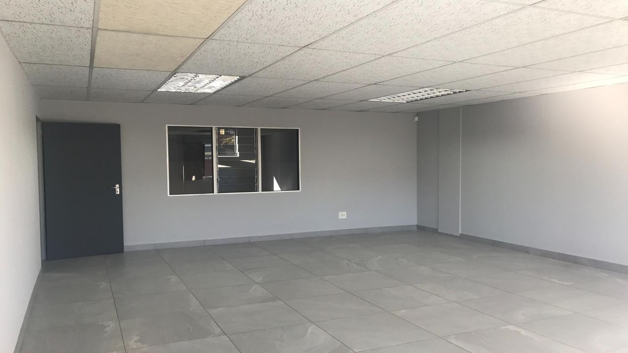 Photo 9 of 25