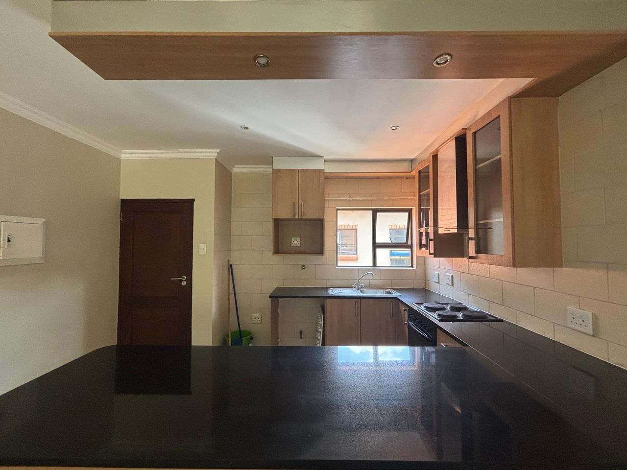 Photo 4 of 21