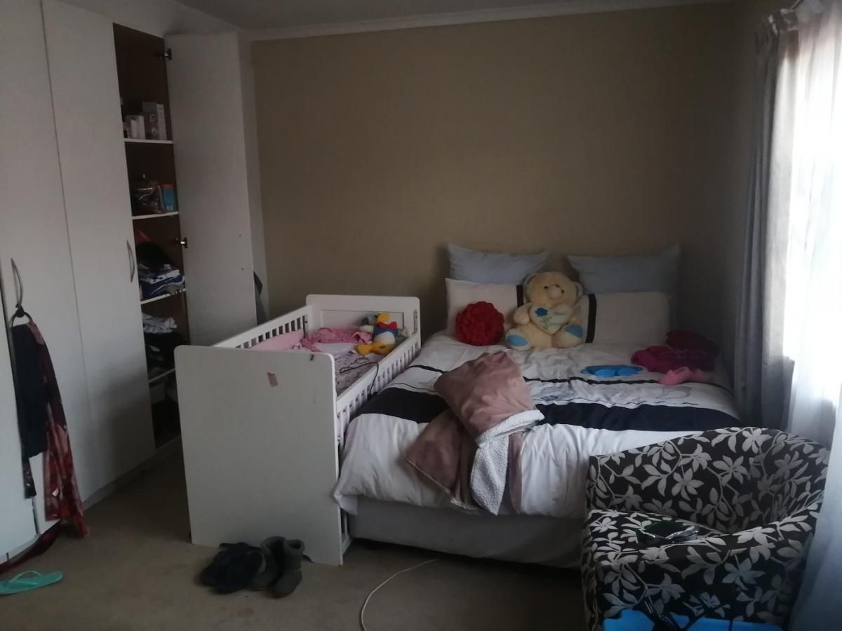Photo 7 of 20