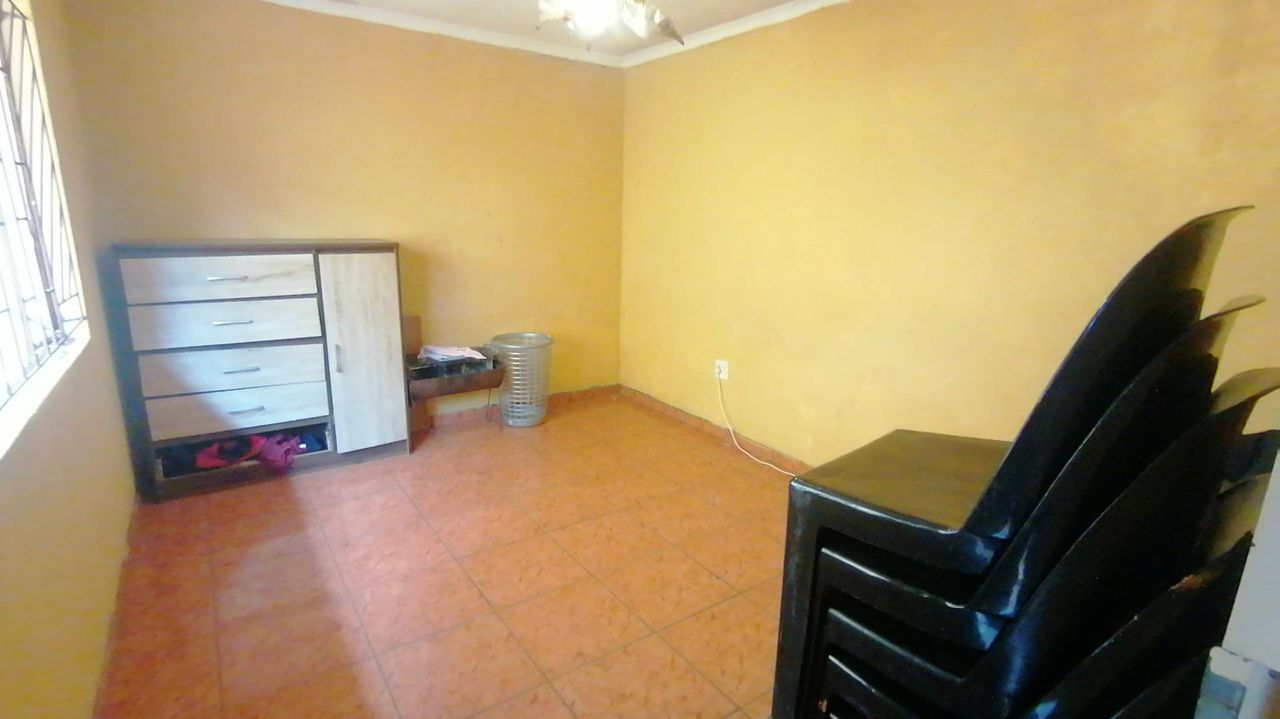 Photo 31 of 33