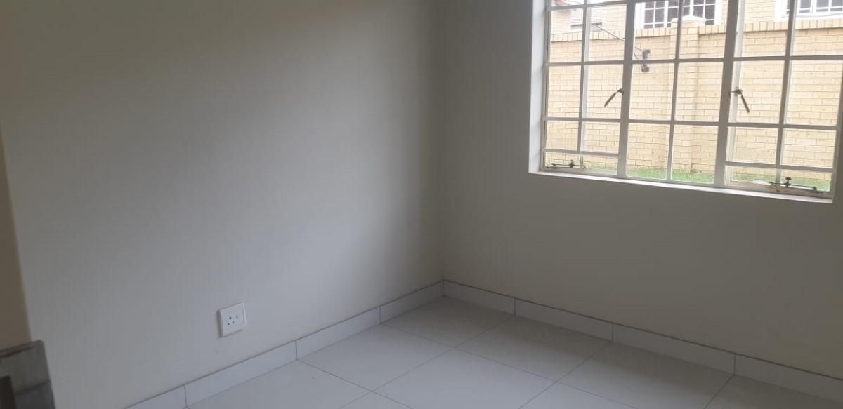 Photo 15 of 25