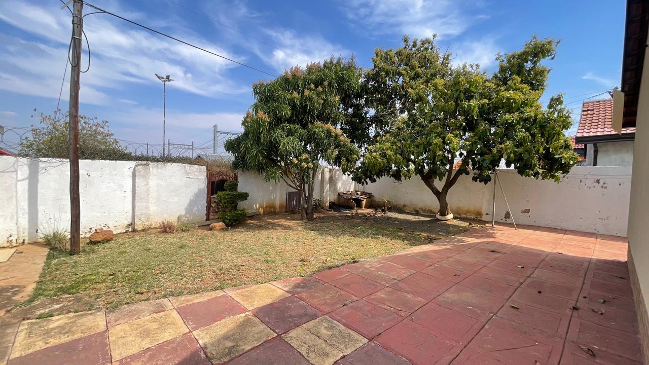Photo 19 of 20