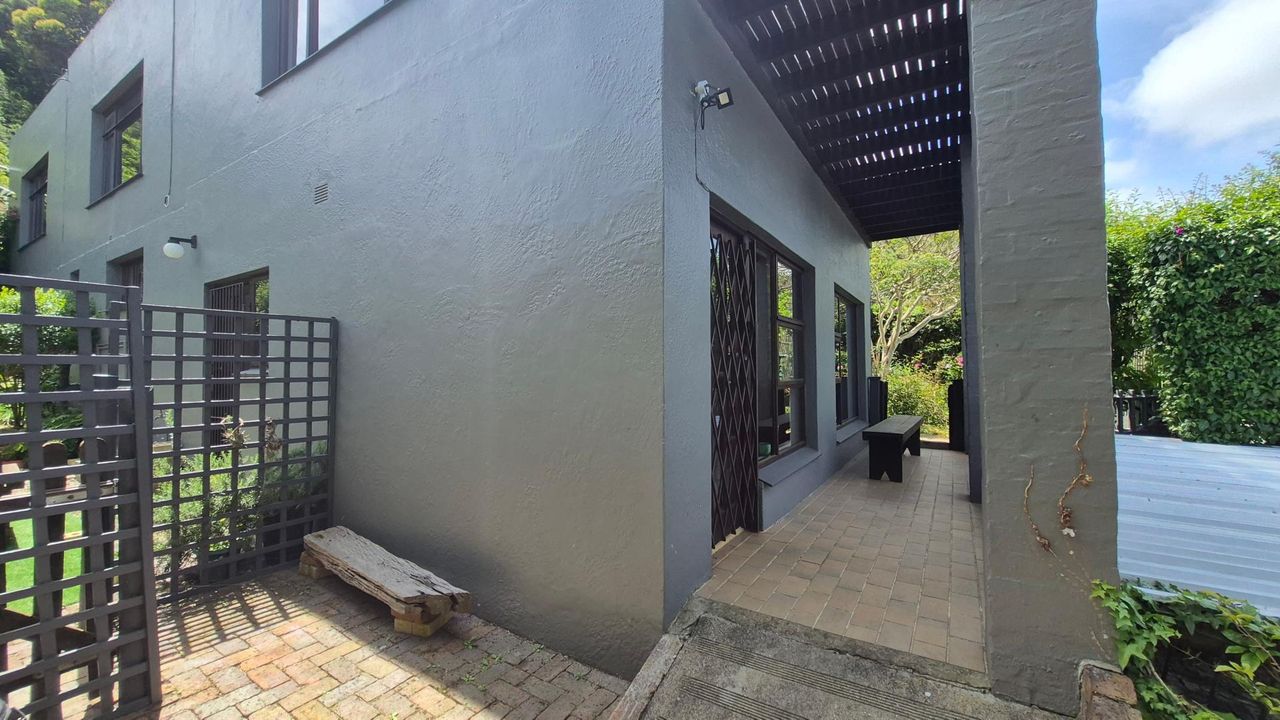 Photo 2 of 19