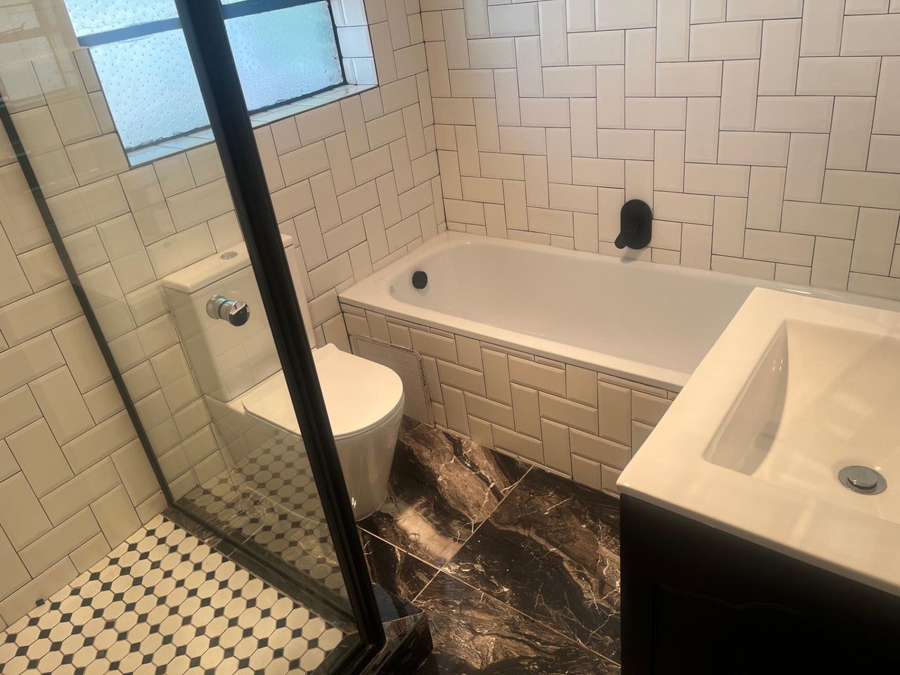 Photo 14 of 25