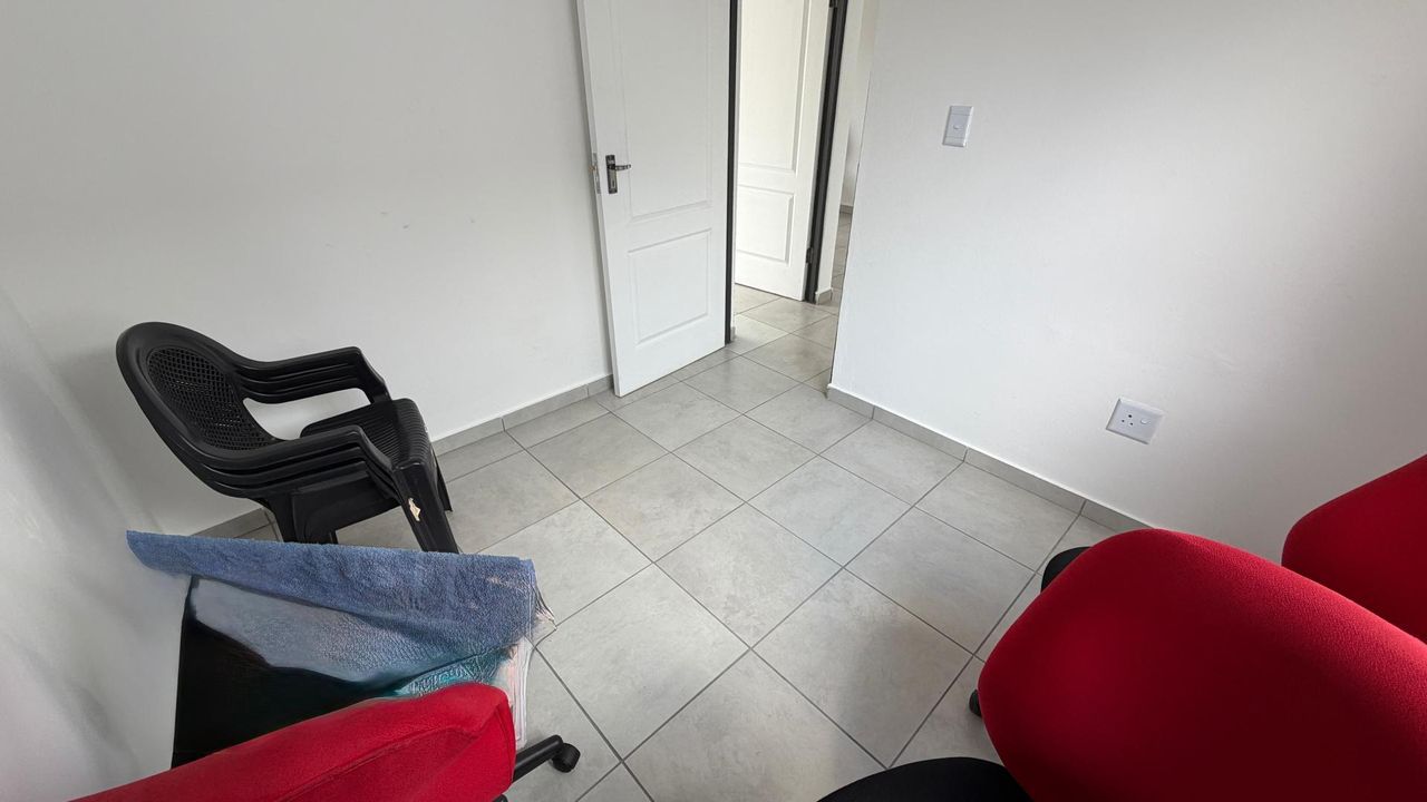 Photo 22 of 25