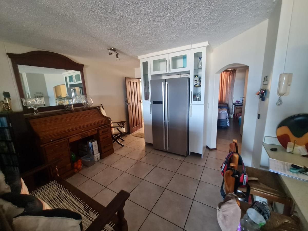 Photo 2 of 17