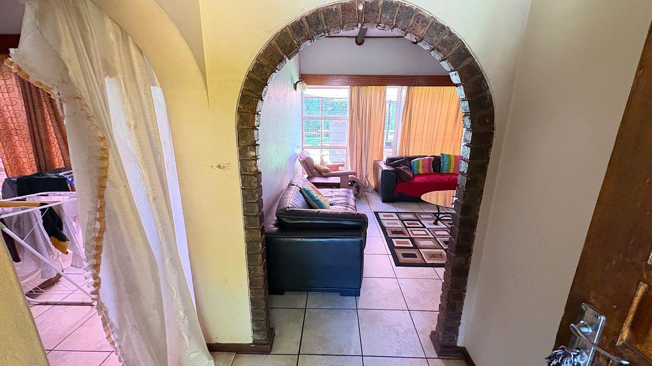 Photo 2 of 17