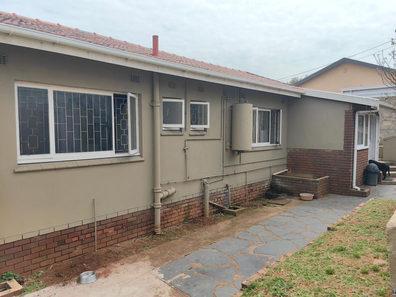 Photo 3 of 29