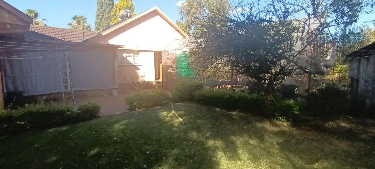 Photo 37 of 39