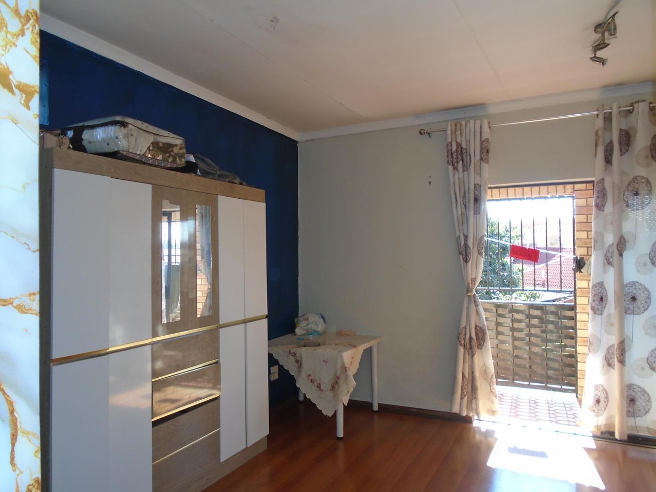 Photo 9 of 24