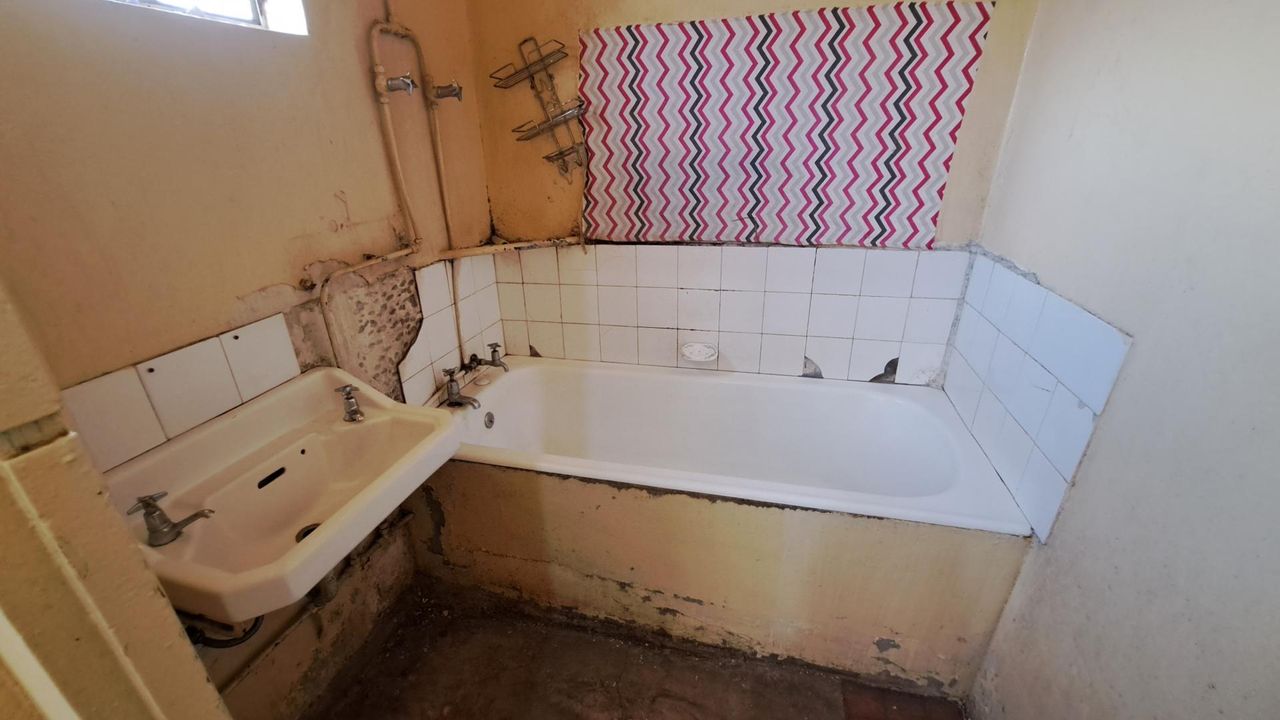Photo of 3 Bedroom house for sale in Oudtshoorn Central