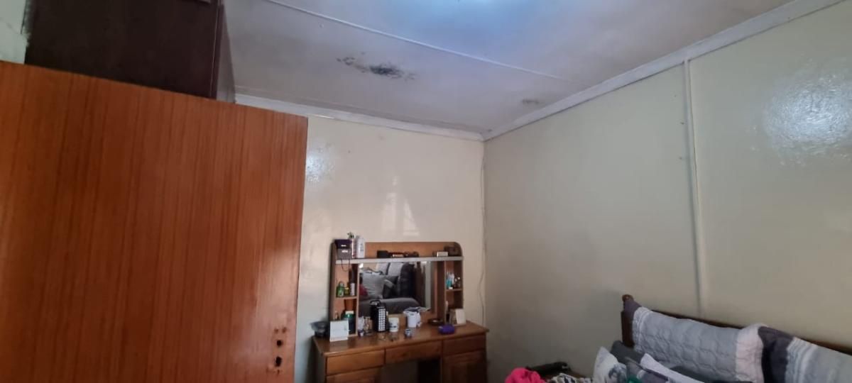Photo 4 of 14