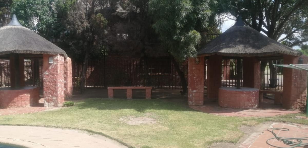 Photo 3 of 24