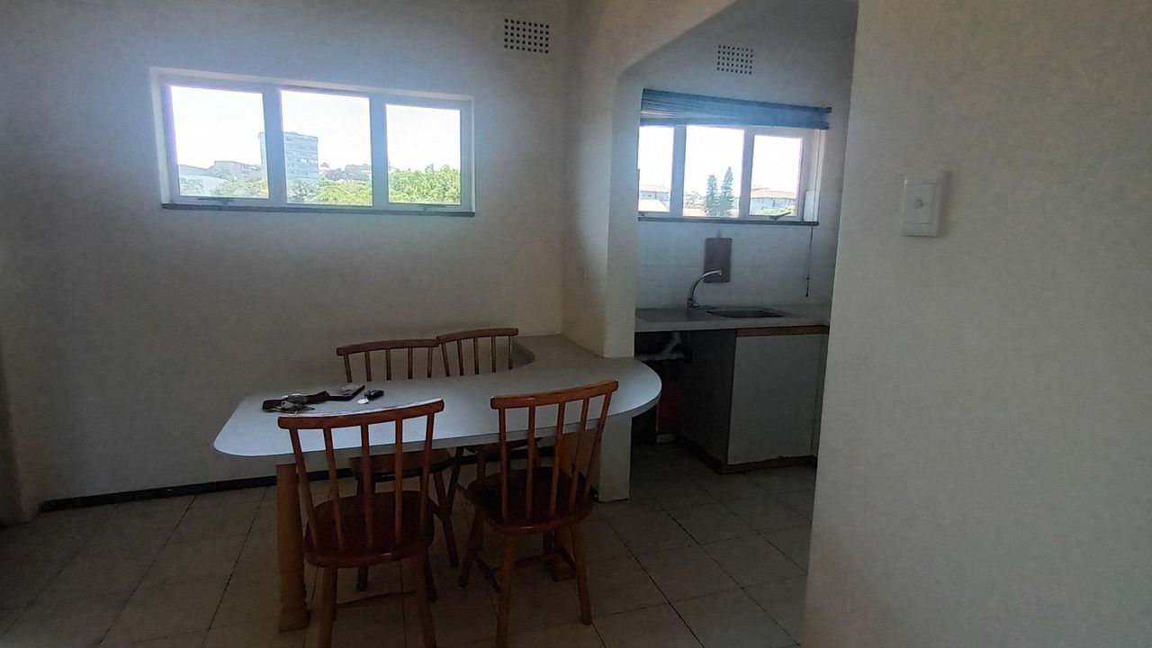Photo 9 of 21