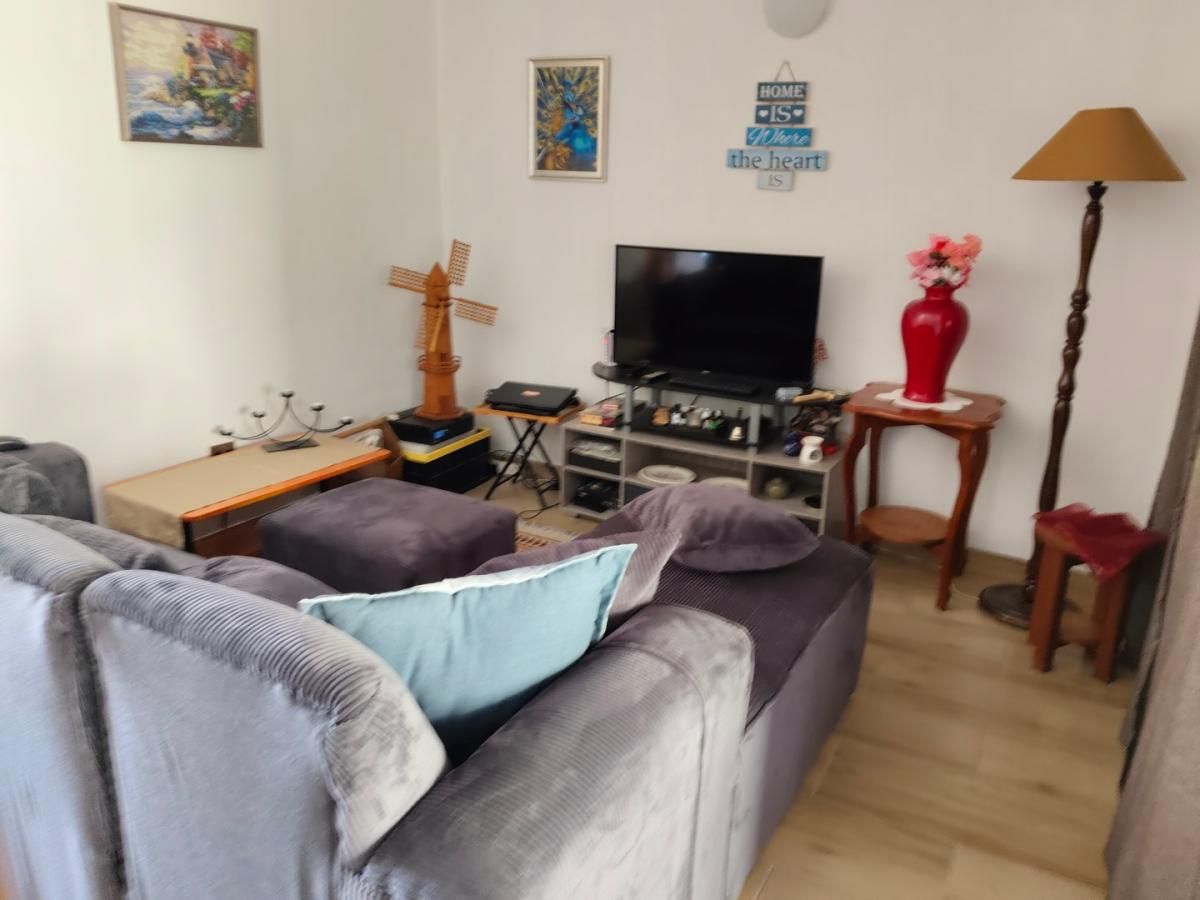 Photo 5 of 14
