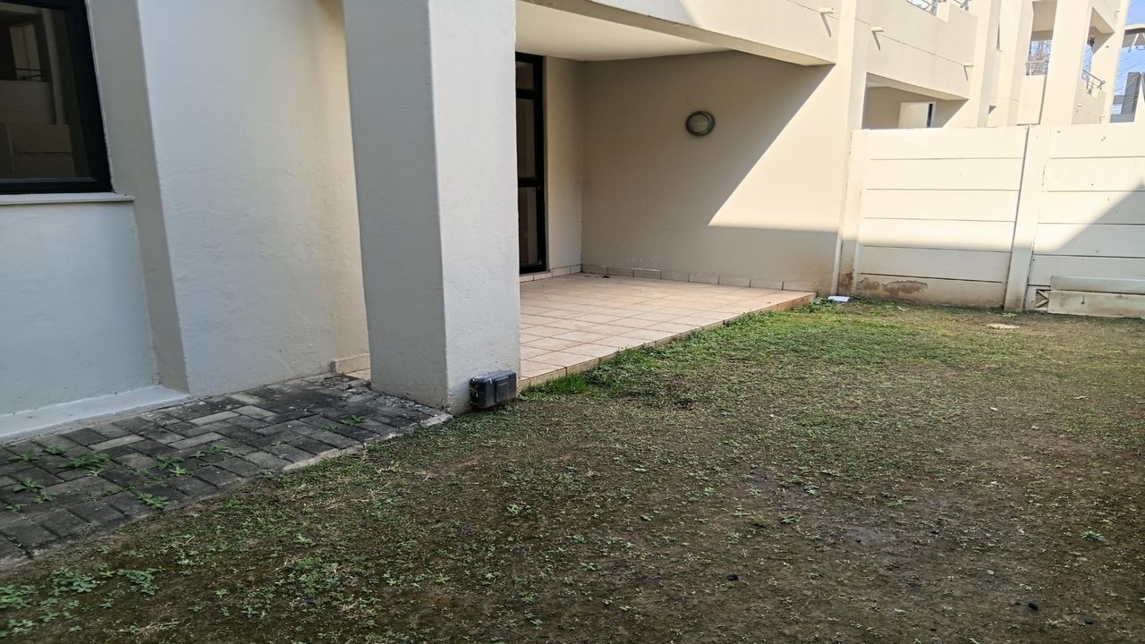 Photo 21 of 30