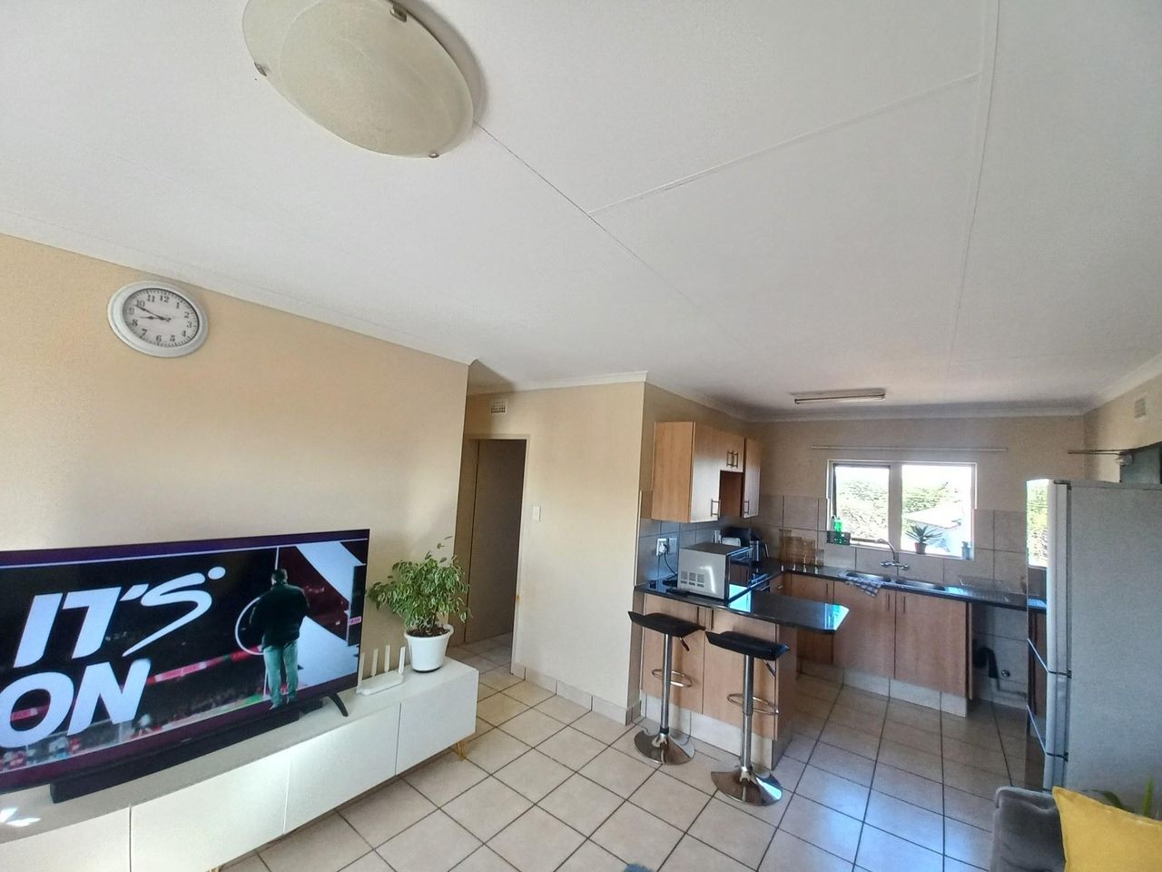 Photo 6 of 25