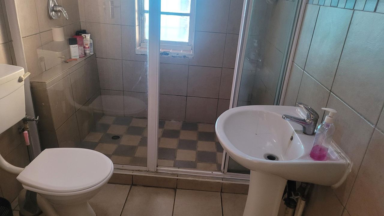 Photo 15 of 26