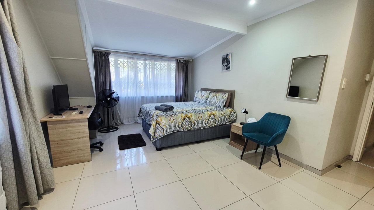 Photo 19 of 21