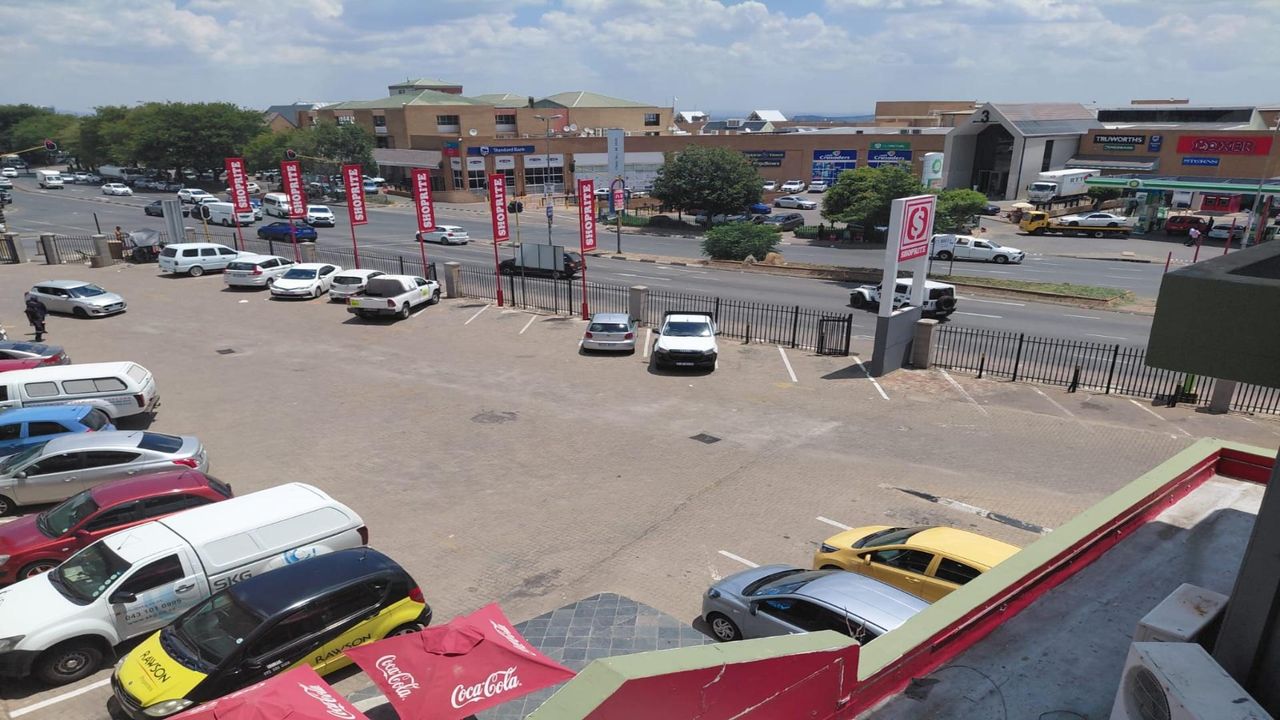 Photo of Offices to let in Halfway House, Midrand