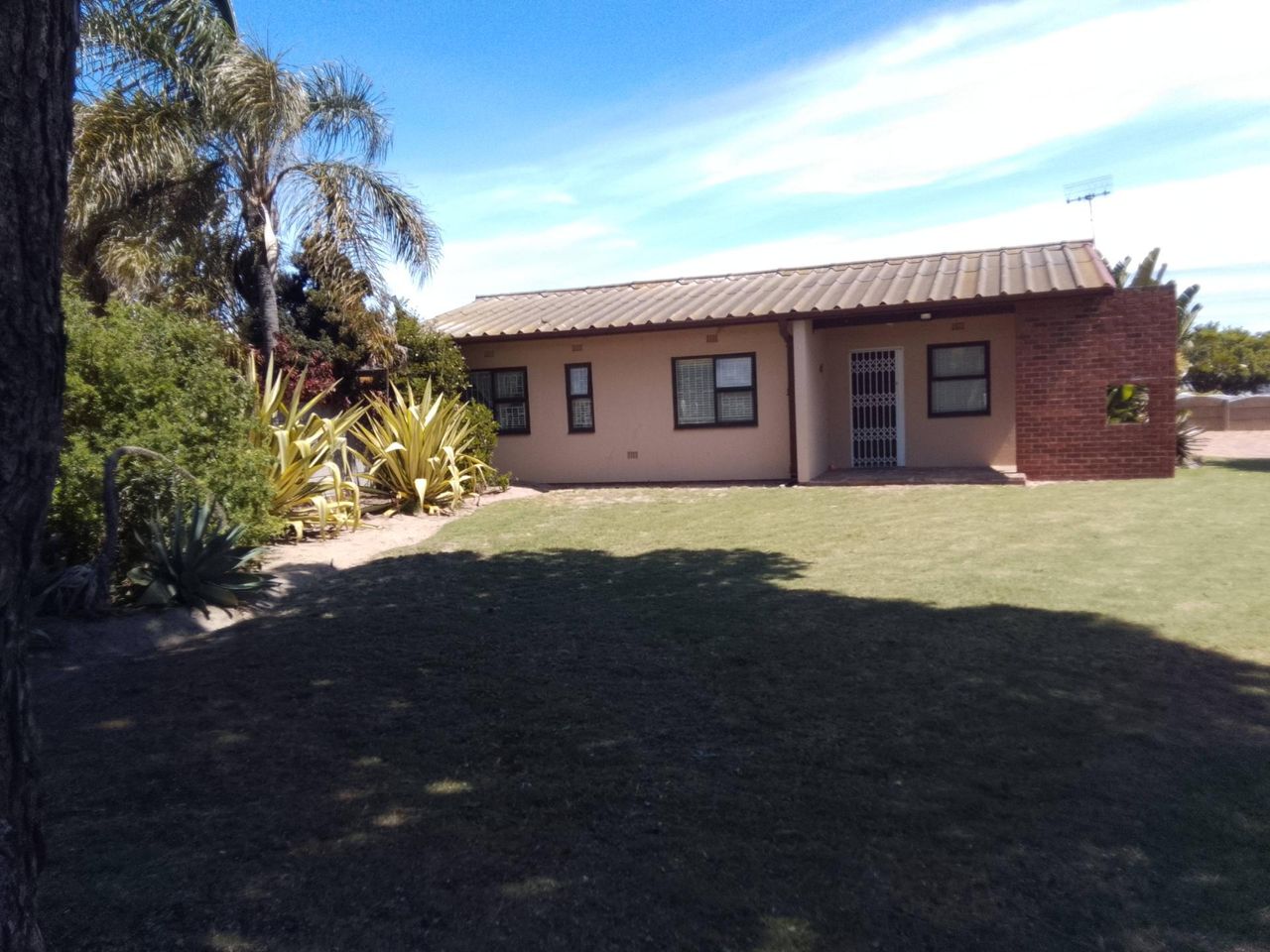 Photo 1 of 25