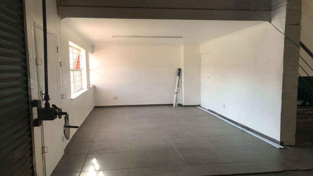 Photo 2 of 17
