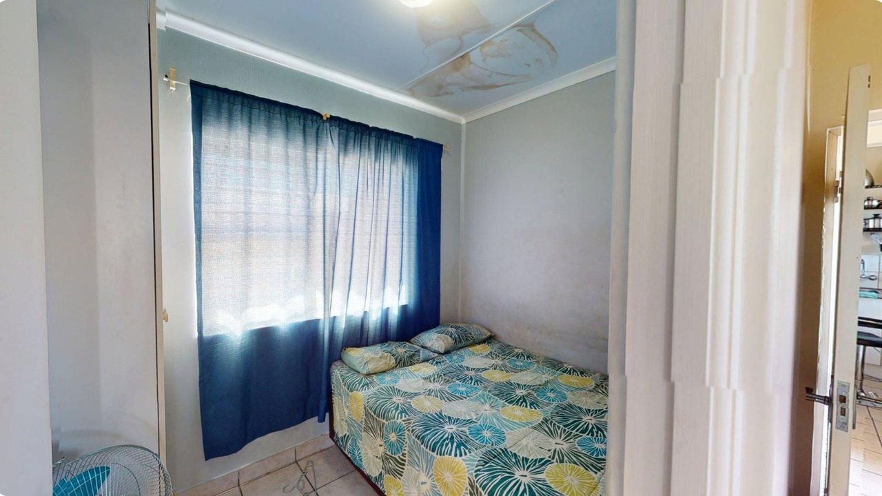 Photo 20 of 28
