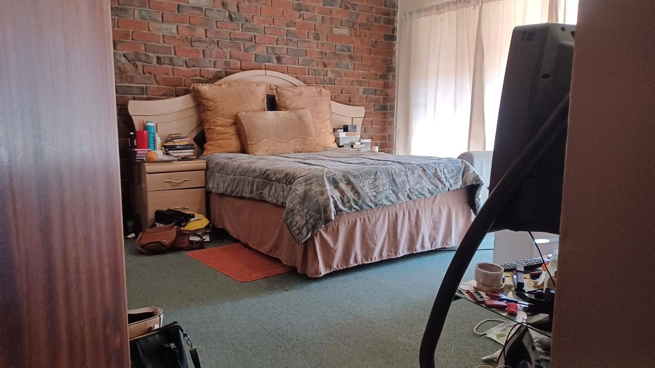 Photo 14 of 20