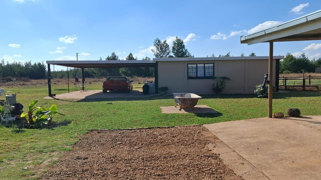 Photo 18 of 21