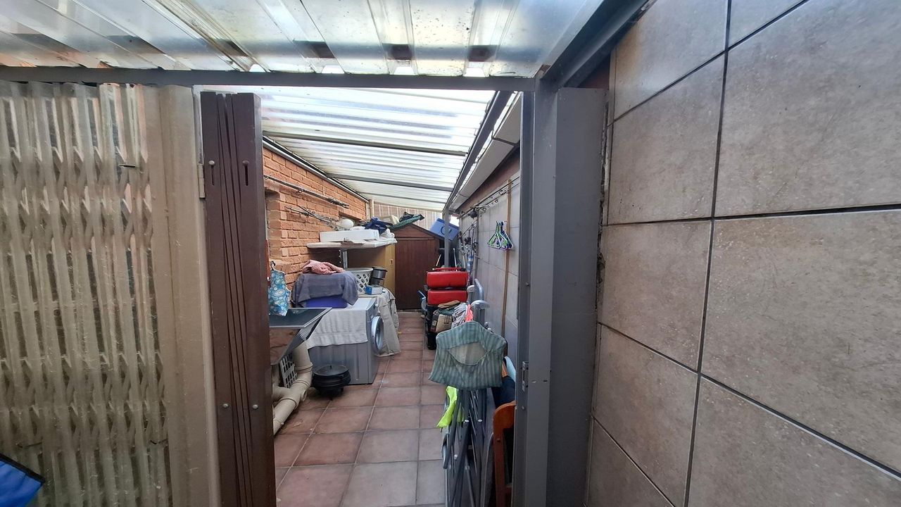 Photo 15 of 22
