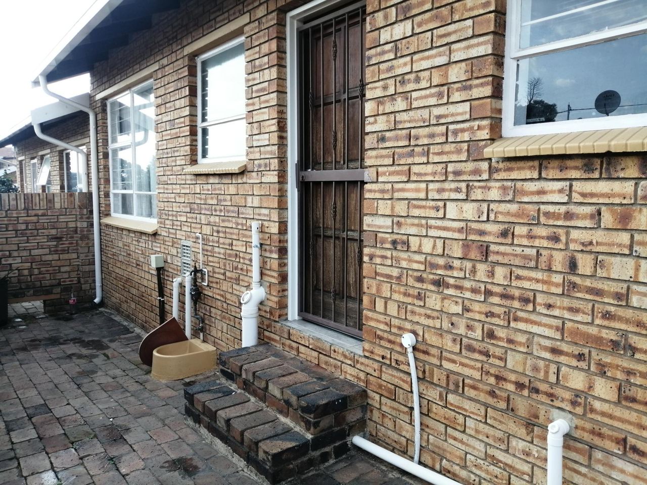 Photo 8 of 10