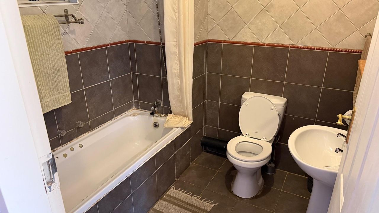 Photo 19 of 30