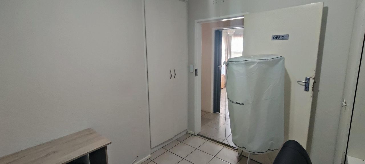 Photo 12 of 20