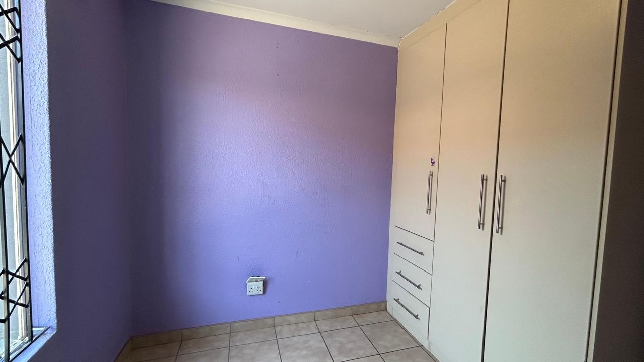Photo 13 of 21