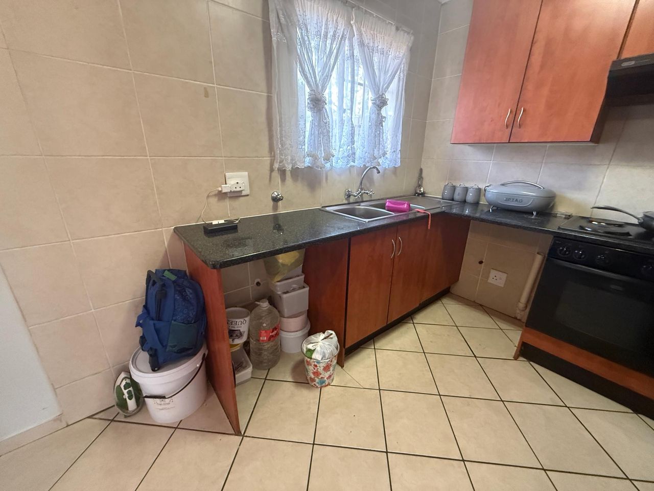 Photo 9 of 18