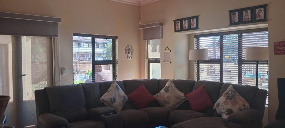 Photo 12 of 39