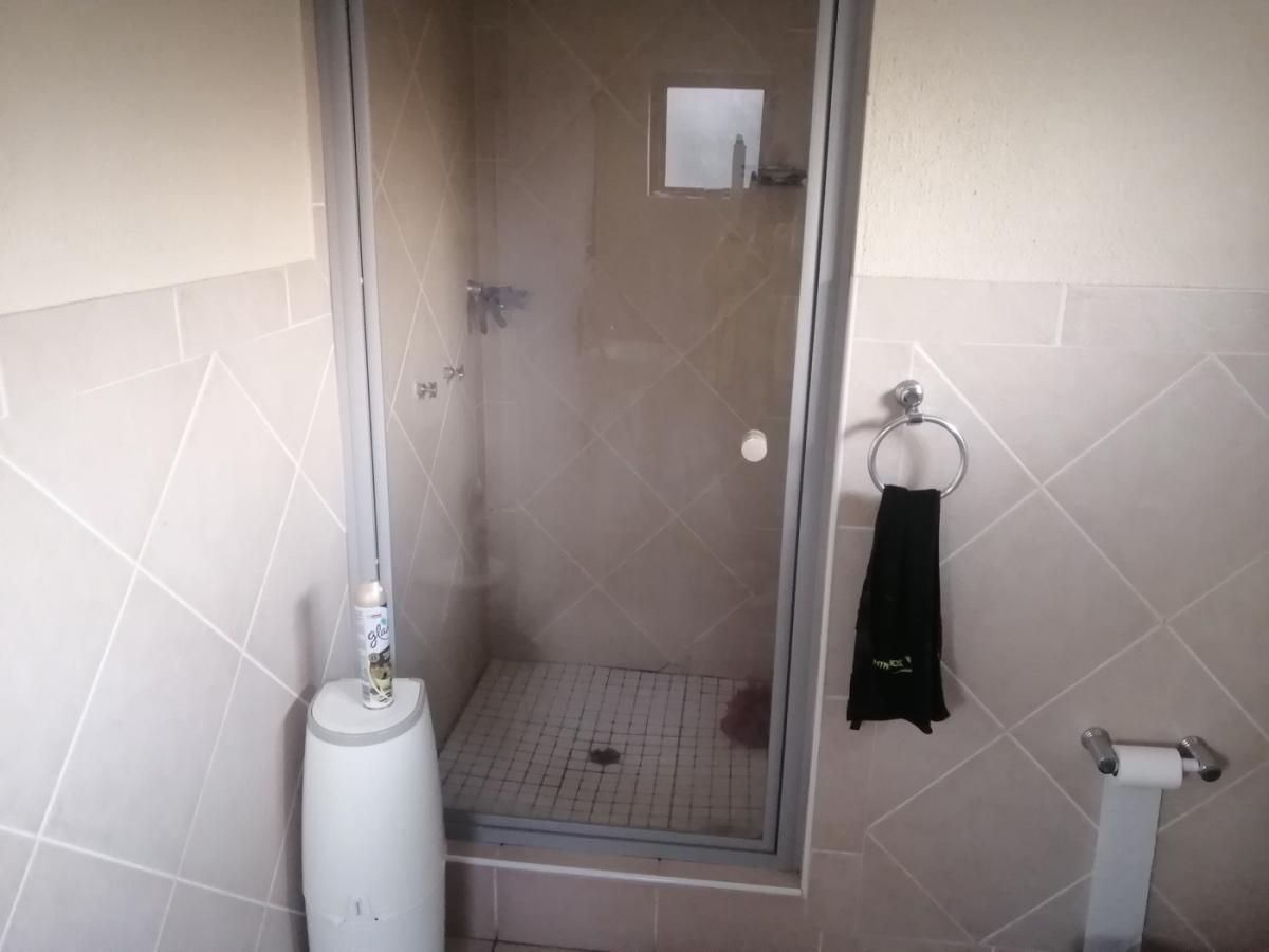Photo 10 of 20