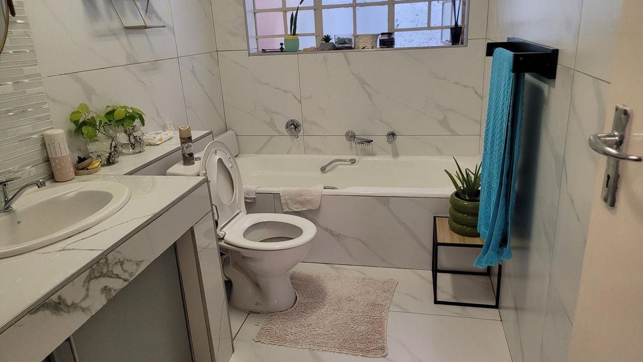 Photo 20 of 27