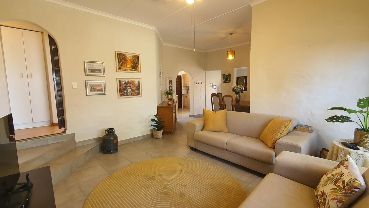 Photo 4 of 38