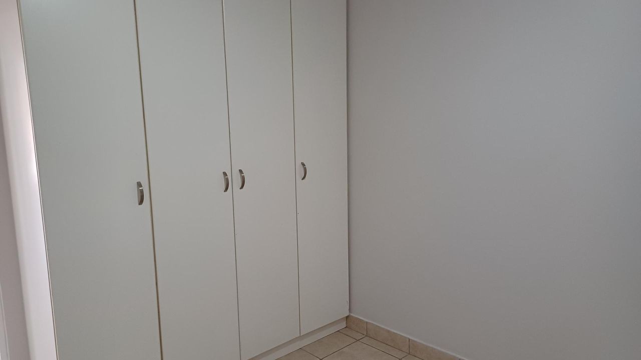 Photo 12 of 16