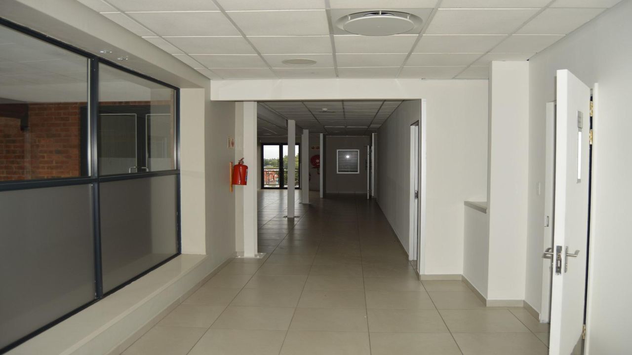 Photo 5 of 23